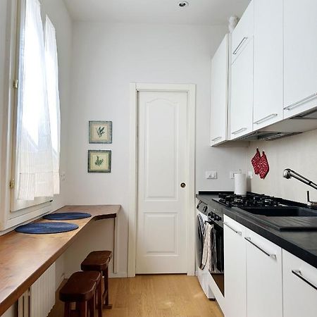 Koro'S Apartments โบโลญญา ภายนอก รูปภาพ