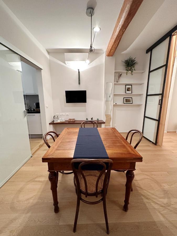 Koro'S Apartments โบโลญญา ภายนอก รูปภาพ