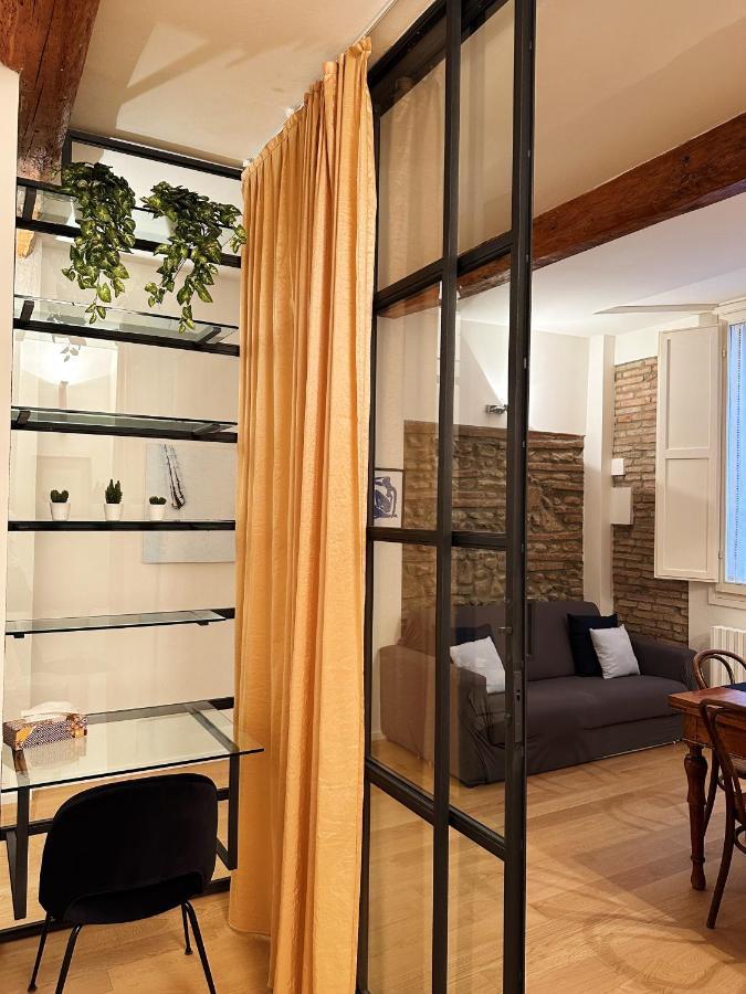 Koro'S Apartments โบโลญญา ภายนอก รูปภาพ