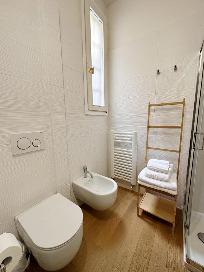 Koro'S Apartments โบโลญญา ภายนอก รูปภาพ